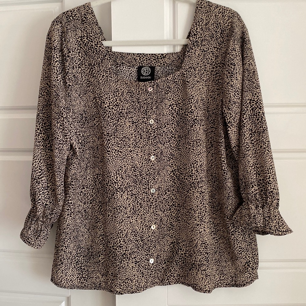 Leopard Print Button Down Blouse Size Medium